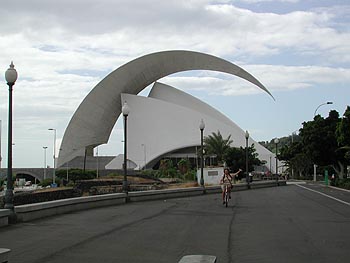 Operahuis Santa Cruz, architect Santiago Calatrava